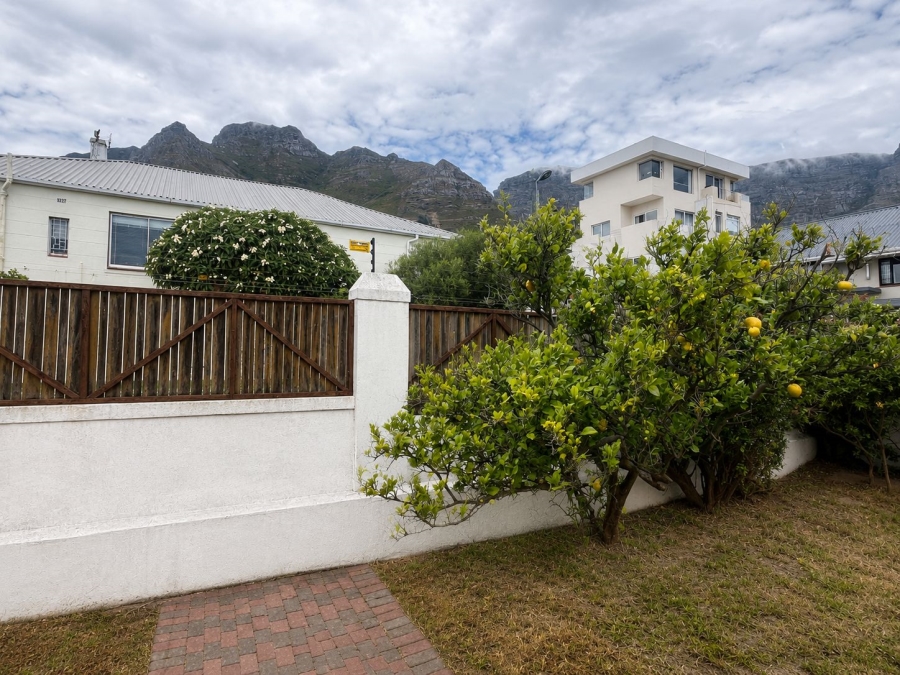 2 Bedroom Property for Sale in Vredehoek Western Cape